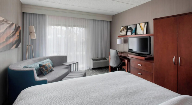 Люкс c 1 комнатой Courtyard by Marriott Fishkill