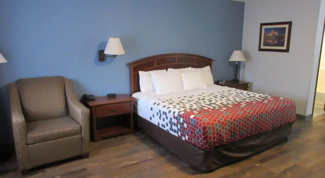 Номер Standard Quality Inn & Suites Manitou Springs at Pikes Peak Garden of the Gods