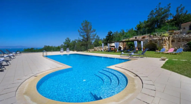 Коттедж Golden Key Villas