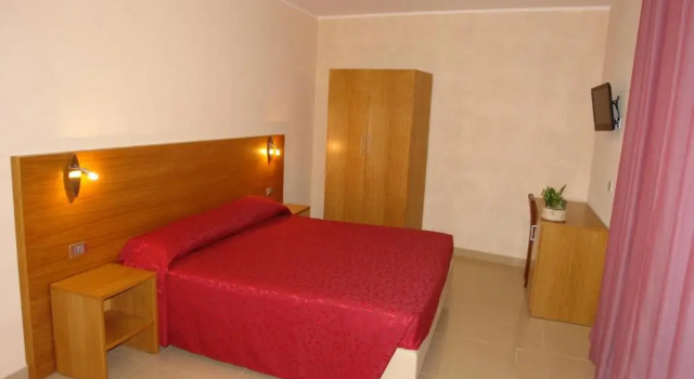 Четырёхместный номер Standard Hotel Corona