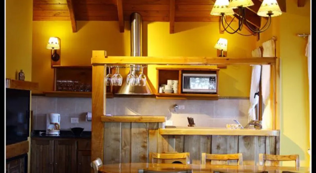 Кровать в общем номере с балконом Charming Residences & Suites with Private Spa