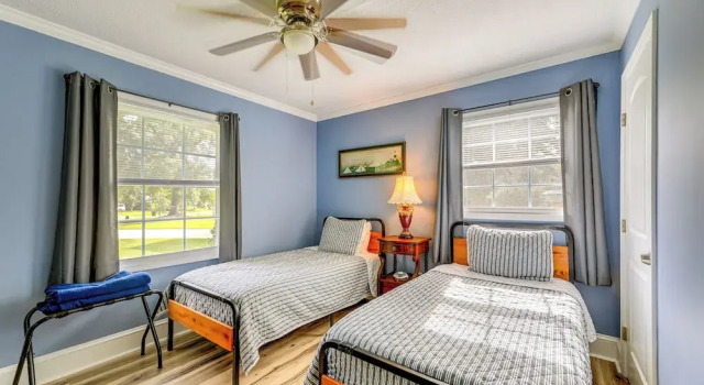 Коттедж с 3 комнатами Family-Friendly New Bern Home w/ Backyard