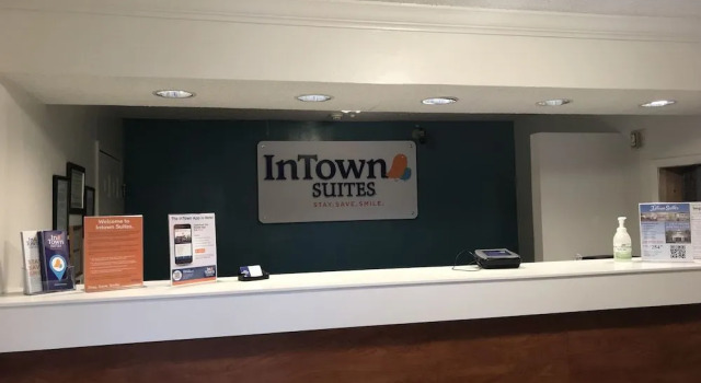 Sun Suites of Smyrna, Boek Mini-hotel Hotels in Georgia met parkeren, Parkeren