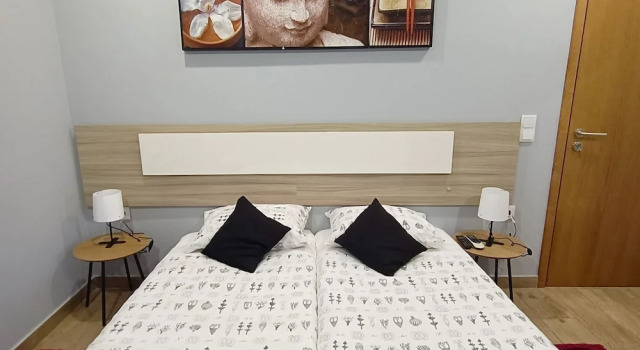 Good Vibes - Lagos Guesthouse, Забронировать Гостевой дом Недорогие отели Лагуш, рядом с Форте Понте да Бандейра, недорого