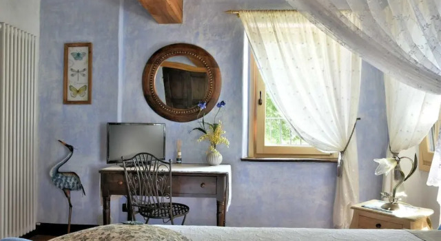 Madonna della Corte, Book Hotel Casina 