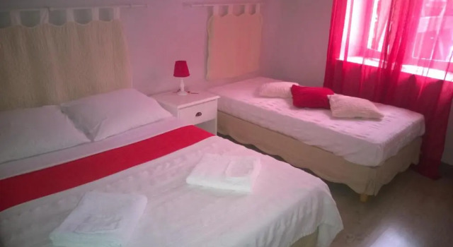 Номер Standard Chambres DHotes "Les Chiens Verts", jardin, terrasse, parking privé