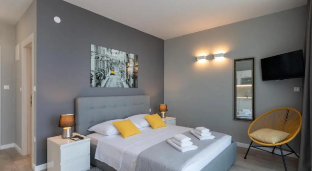 Студия с балконом Apartments ZoomZoom