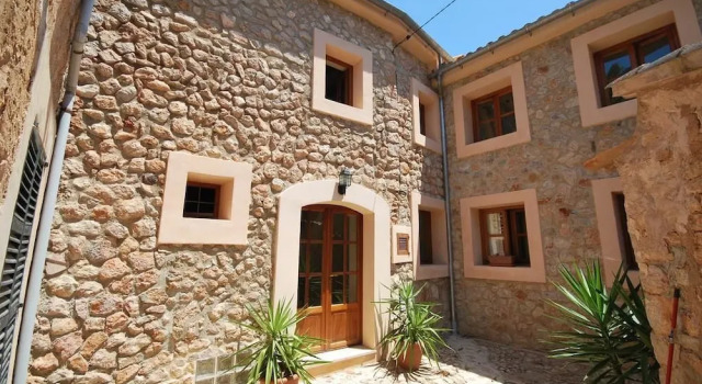 Casa Fornalutx, Book Hotel  