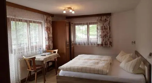 Haus Tannegg, Prenota Hotel Hotel a Tirolo con parcheggio, Parcheggio