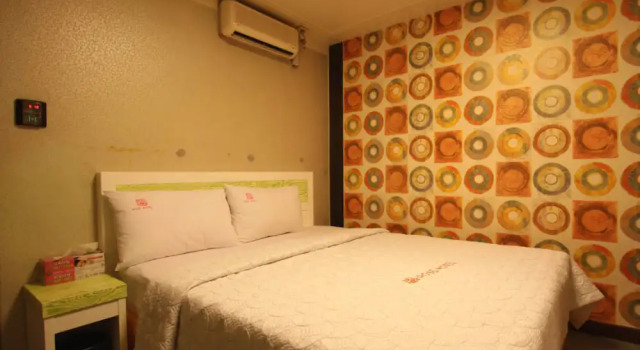 Rose Motel