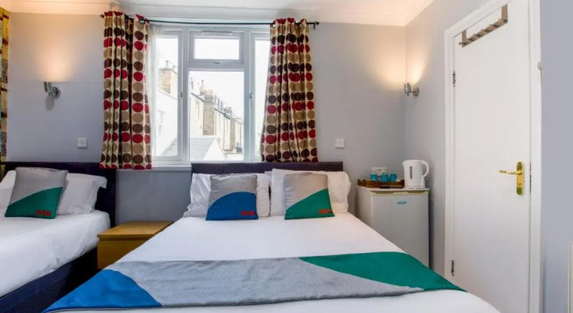 Трёхместный номер Standard Golden Strand Hotel