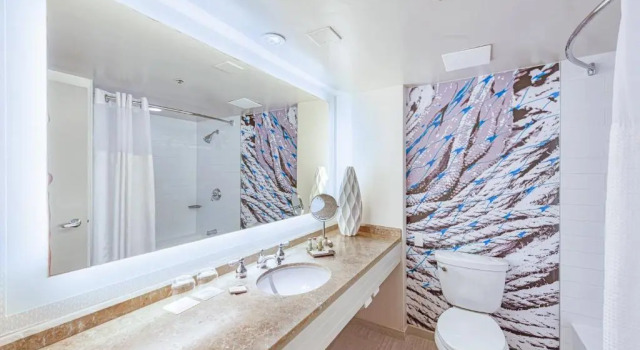 Номер Standard Marriott Long Beach Downtown