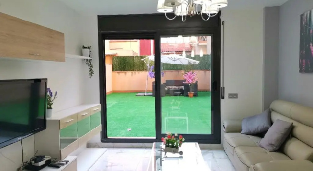 Duplex / Beach 3min/ BCN center 10min/Tren 2min, Забронировать Отель Сан-Адриан-де-Бесос Costa de Barcelona