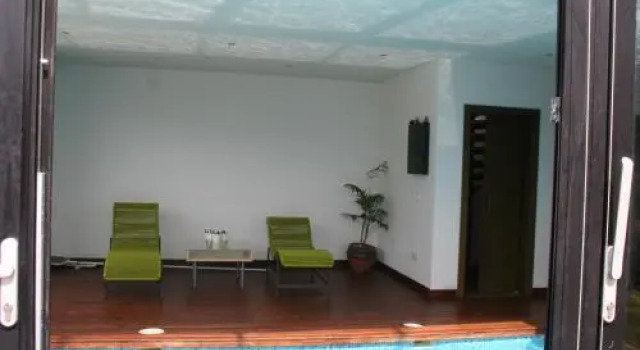 Casa ceca de la Playa y Barcelona, con piscina climatizada y jacuzzi, Prenota Hotel Vallromanes 