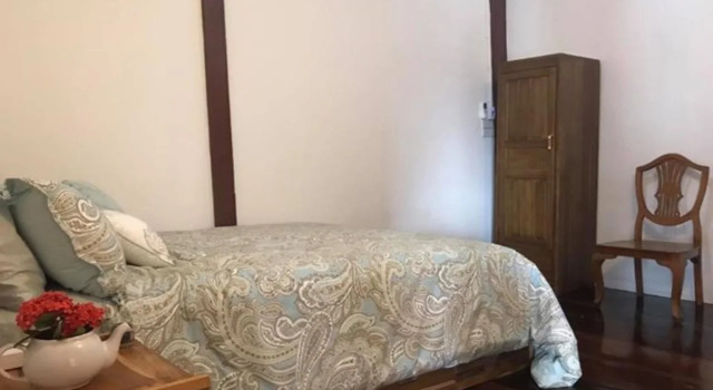 Maa Damnoen B&B, Забронировать Отель «постель и завтрак» Дамноен Садуак Ратбури, рядом с Плавучий рынок «Дамноен Садуак»