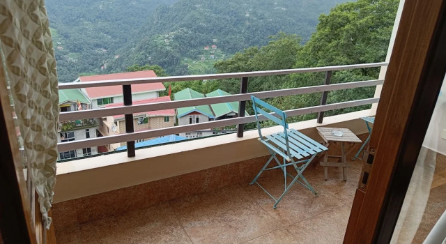 Deluxe chambre avec balcon et Avec vue Hotel 100 Petals - Gangtok 12 mins from MG Marg