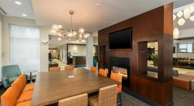 Hilton Garden Inn Silver Spring North, Book Hotel Hoteller i Silver Spring med pool, Swimmingpool