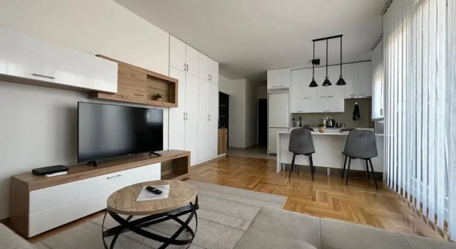 Apartment Aura
