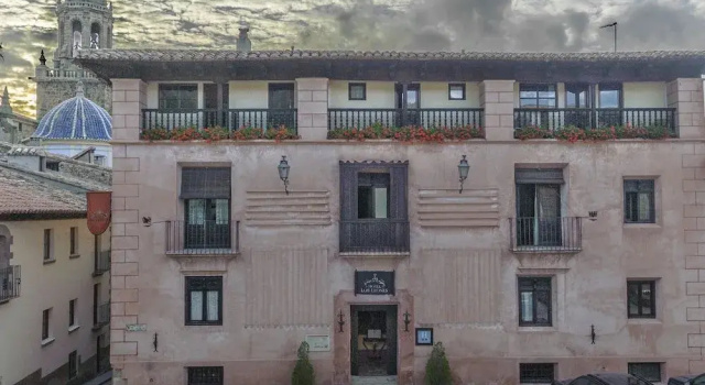 Hotel los Leones