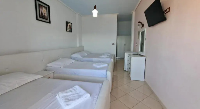 Семейный номер Standard с балконом Hotel Artur 1