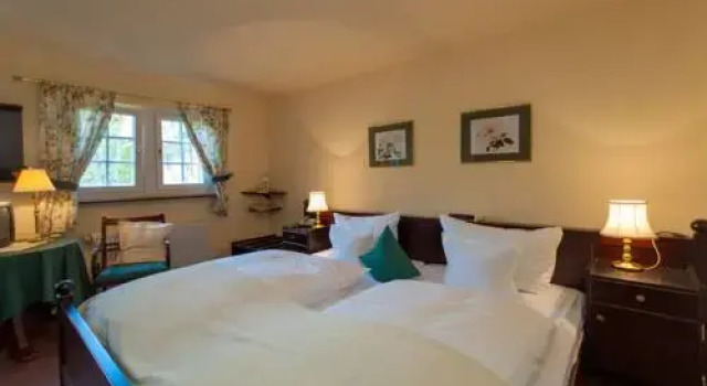 Ferienresidenz Brauneberger Hof, Prenota Hotel Kues Renania-Palatinato