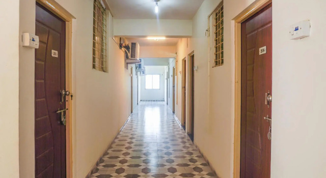 OYO 63323 Hotel Galaxy Inn, Забронировать Отель Отели и гостиницы Нараяангаон, Отель
