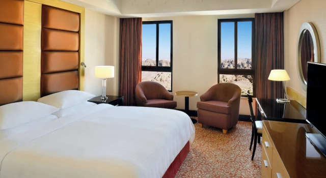 Номер Deluxe Petra Marriott Hotel