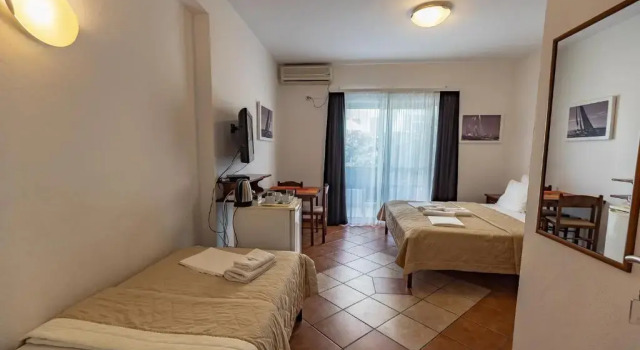 Трёхместный номер Standard с балконом Adriatic Apartment