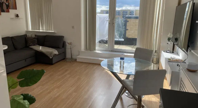 Captivating 1-bed Apartment in Barking
