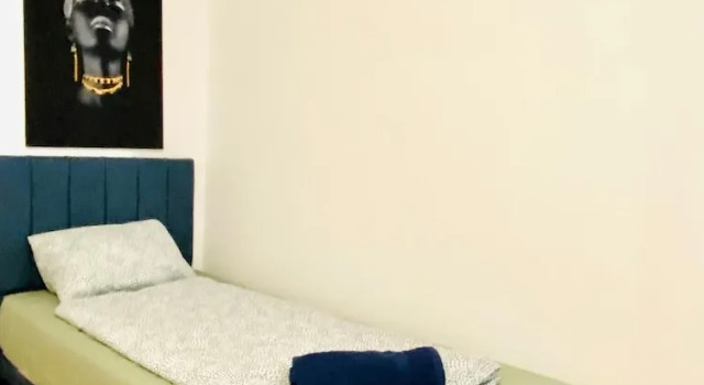 Stylish Shared 3-Bedroom Stay Near City, Rezervați Apartament Viena Austria, aproape de Liesing Railway Station