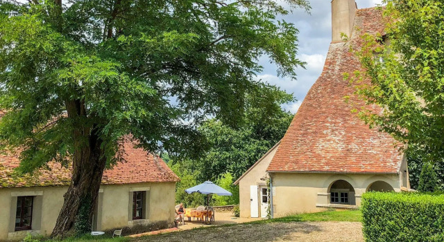 Holiday Home Un Chateau En Bordure De Riviere Le Veurdre, Boek Hotel Le Veurdre Allier