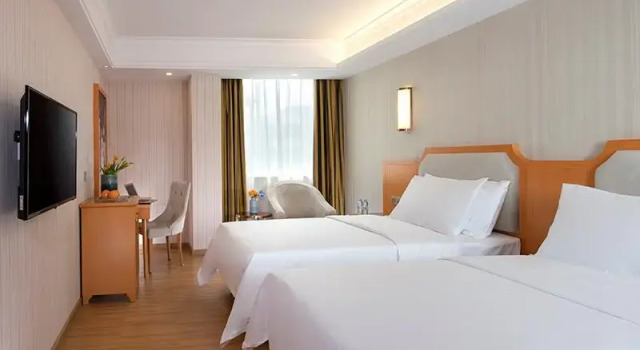 Vienna 3 Best Hotel Zhongshan Henglan Guanghui, Boek Hotel Hotels in Guangdong met parkeren, Parkeren