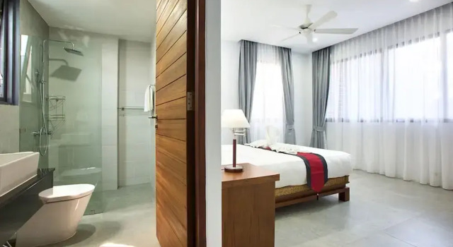 7 Bed Beautiful Beach Front Villa