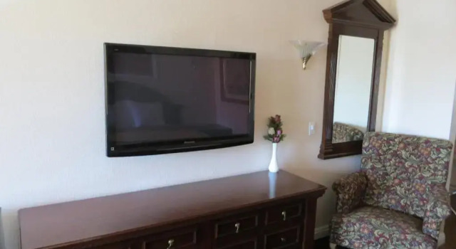 Четырёхместный номер Standard Azusa Inn
