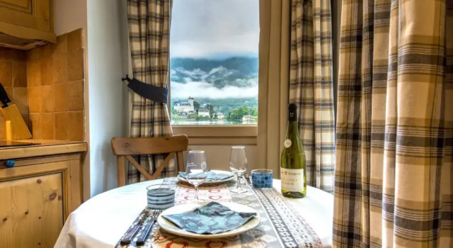 La Baie des Voiles pieds dans l'eau, 12 Apts du studio au Duplex by Location lac Annecy, LLA Selections