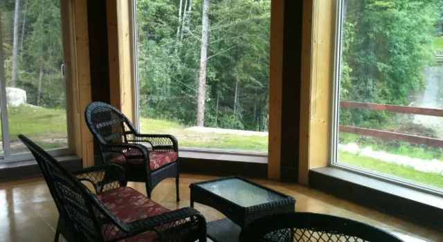 Люкс Deluxe Cedar House Restaurant & Chalets