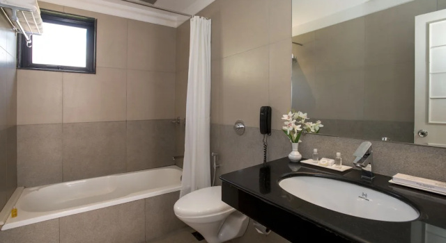Номер Deluxe с балконом Nanu Beach Resort and Spa