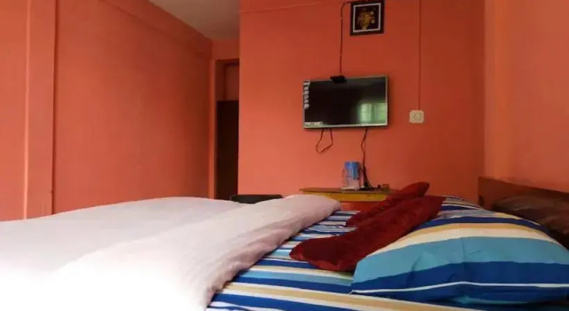 Pink Guest House, Забронировать Гостевой дом Гостевые дома Шиллонг, Гостевой дом
