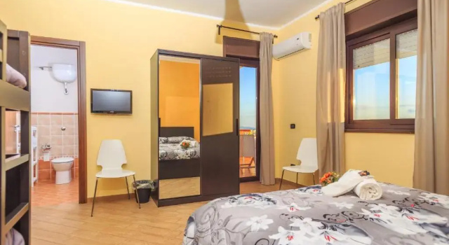 Standard Vierer Zimmer mit Meerblick B&B Montemare