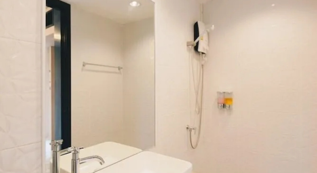 Номер Deluxe с балконом Kipbox Hotel Trang