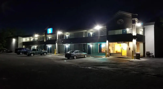 Econo Lodge Coliseum, Buchen Sie Hotel Morgantown 