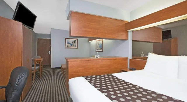 Номер Microtel Inn & Suites by Wyndham Garland/Dallas