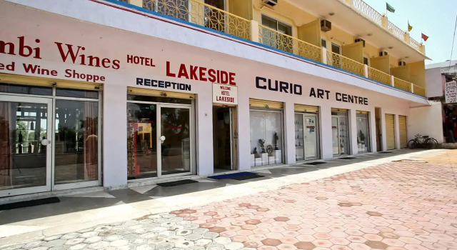 Hotel Lakeside, Забронировать Отель Недорогие отели штата Махараштры, недорого