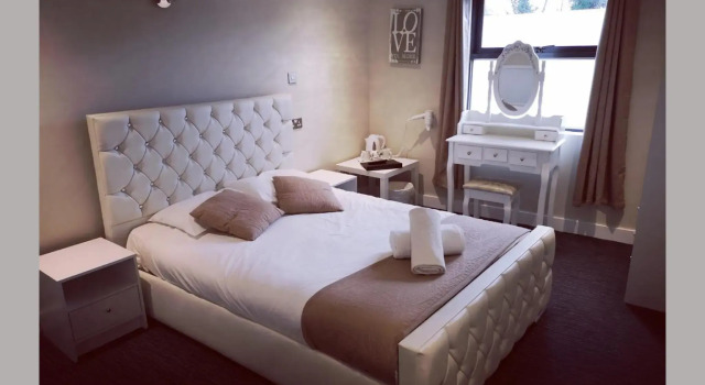 Люкс Superior The R Inn Hotel