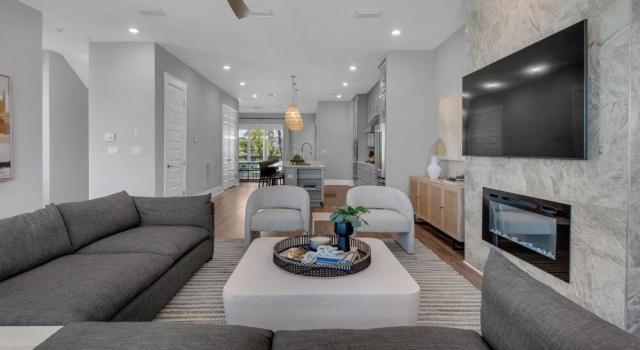 Коттедж Rooftop Observation Deck; Luxury 4-bedroom Home for 10; Perfect Location