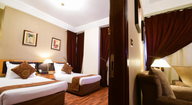 Полулюкс Al Ansar Golden Tulip
