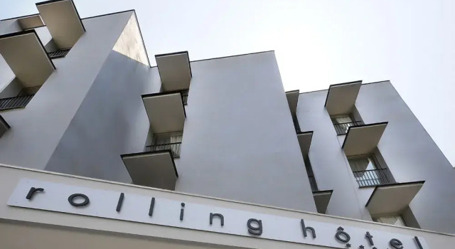 Rolling Hotel