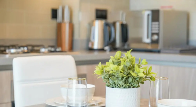 Апартаменты Classic Yogi - Bright Apartment With Panoramic CityScape Views