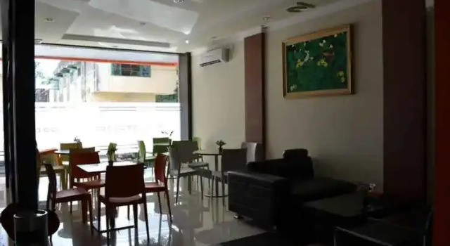Gazzaz Hotel, Prenota Hotel Hotel a Sulawesi con parcheggio, Parcheggio