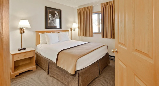 Comfort Inn & Suites Near Mt Rushmore, Забронировать Отель Хилл-Сити Wind Cave National Park, рядом с Музей Wade's Gold Mill